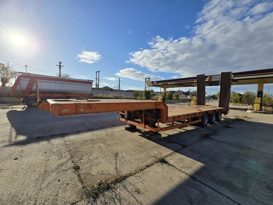 Trailer, utilaje, transport escavator  Tir