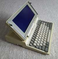 Laptop vintage, din 1987 Toshiba T1200, procesor Intel 80C86