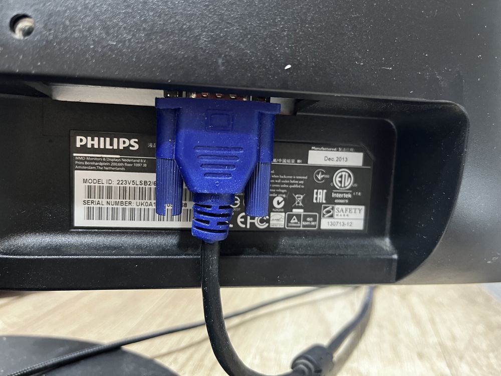 Монитор Philips v223