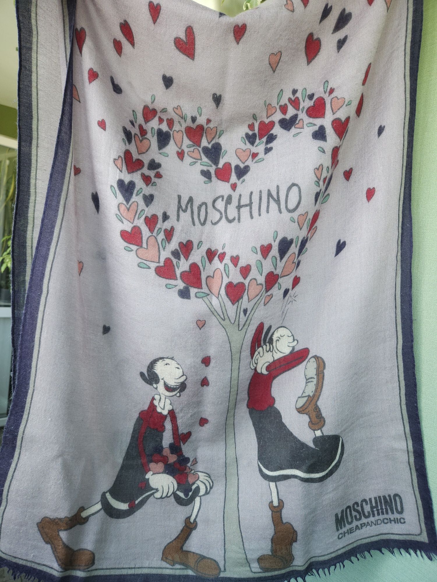 Шарф палантин от Moschino