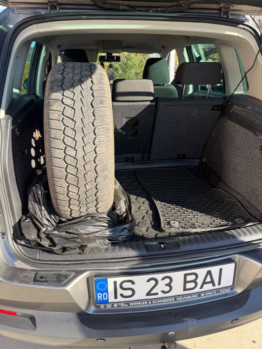 Vând VW Tiguan, 2011, diesel, 4x4 permanent, 8600 euro.