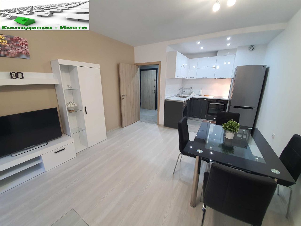 Дава се под наем Двустаен апартамент в Пловдив, Център - 67 кв.м за 600 € - Снимка #4