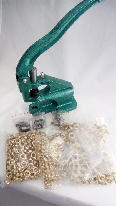 ИЗЧЕРПАНА преса за капси, матрици, перфоратор, кожарски