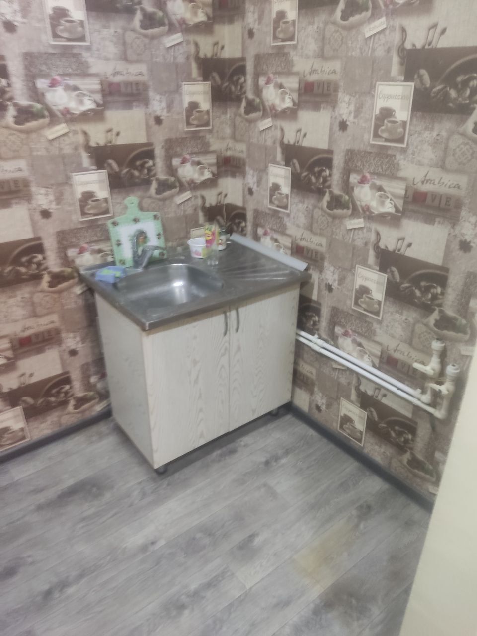 ЮСдаётся в аренду Юнусабад 1/4/4 Универсам адрес 2-22-58