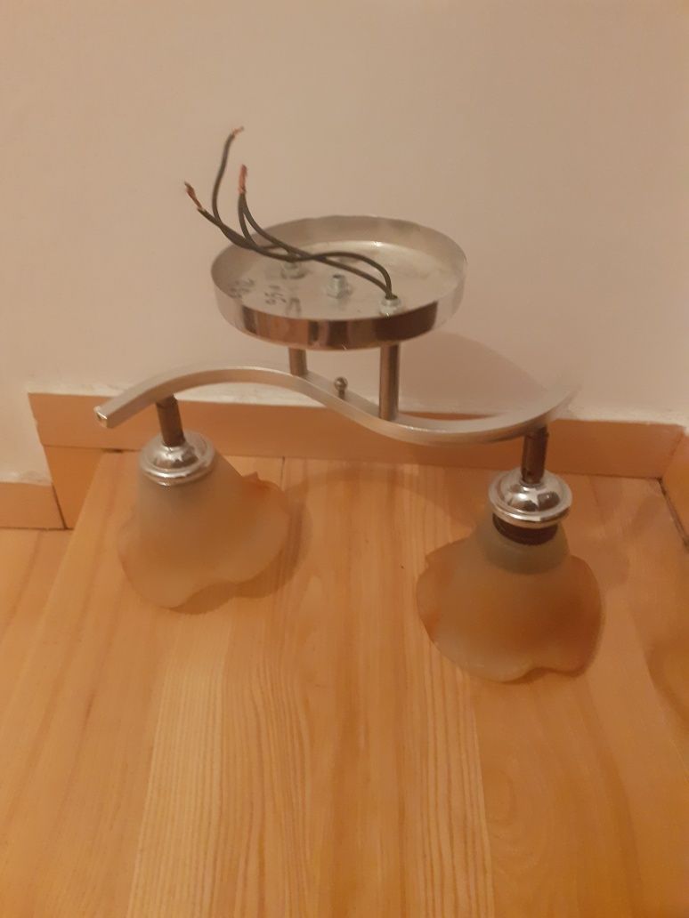 Candelabru cu 2 becuri