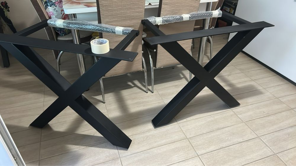 Стойки за маси  и пейки цена за пийка 90 лв