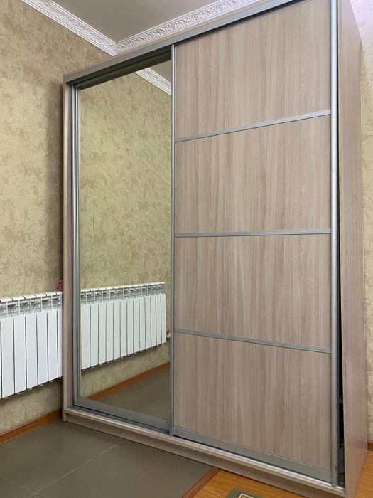 Шкаф купе в хорошем состоянии