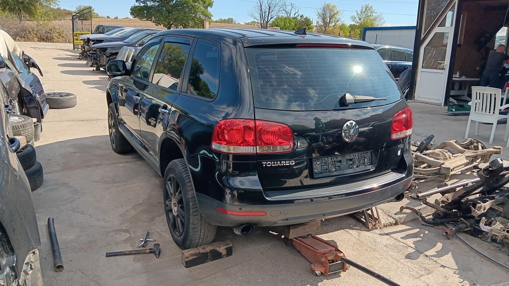 Vw Touareg 2.5 R5 ,174 к.с. ,60 броя на части