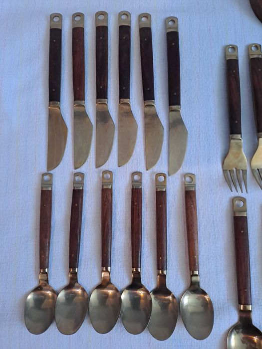 set 36 tacamuri bronz lemn trandafir