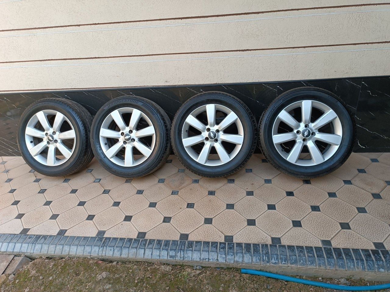 Kobalt Diska balon225 55 R17 Holati ideal ayibi yoq