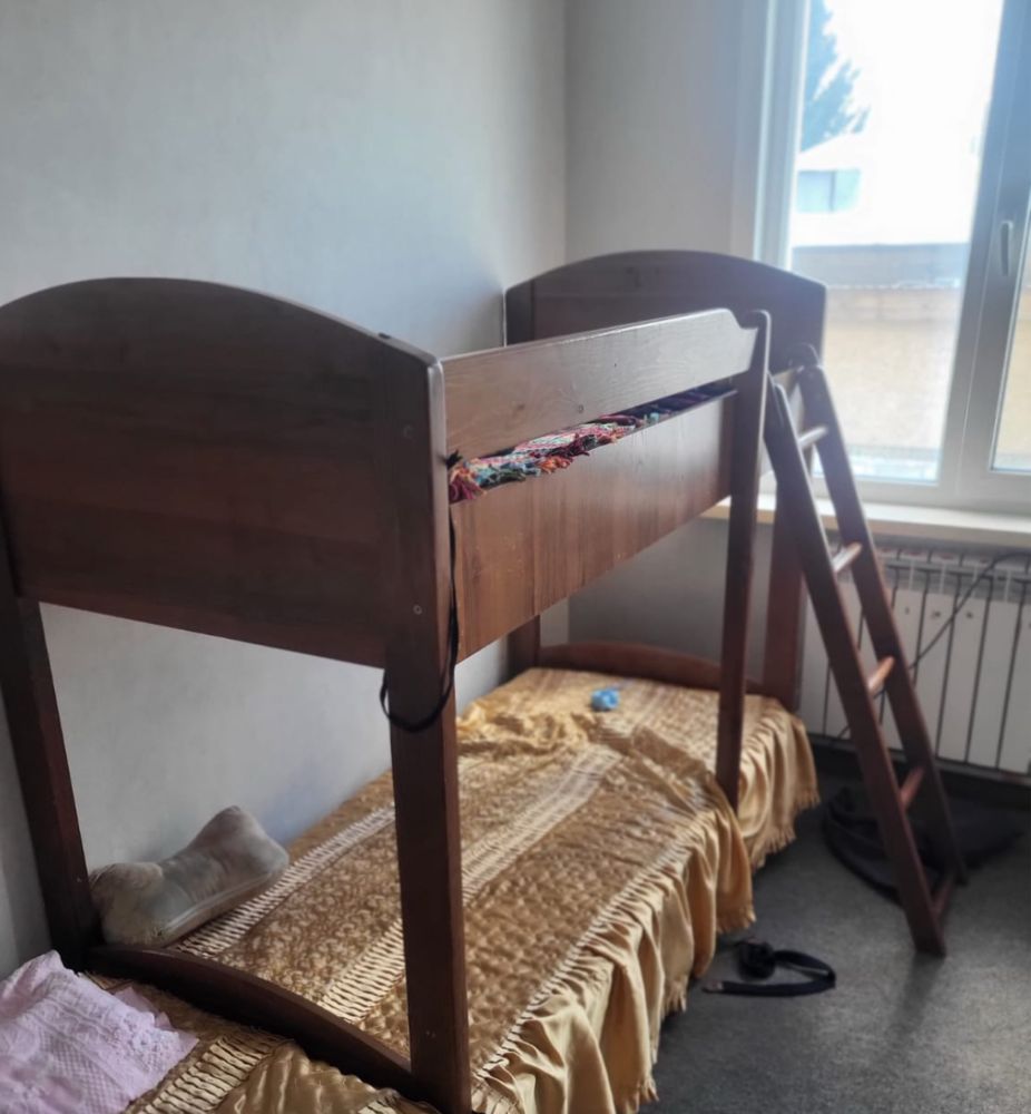 Продам двухэтажную кровать