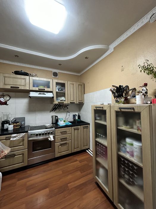 Продаю кухонный гарнитур