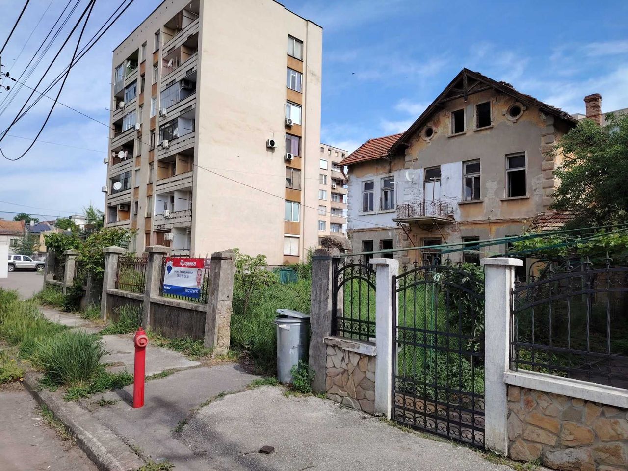 Продава се Къща в Бяла Слатина - 352 кв.м за 73 €/кв.м - Снимка #2