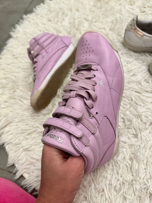 Adidasi originali purtați