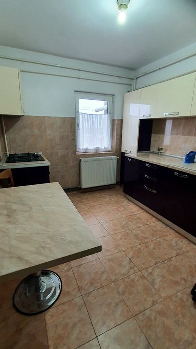 Apartament de închiriat