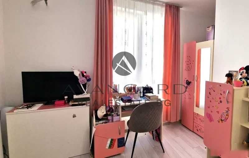 Продава се Тристаен апартамент в Пловдив, Христо Смирненски - 97 кв.м за 1820 €/кв.м - Снимка #8