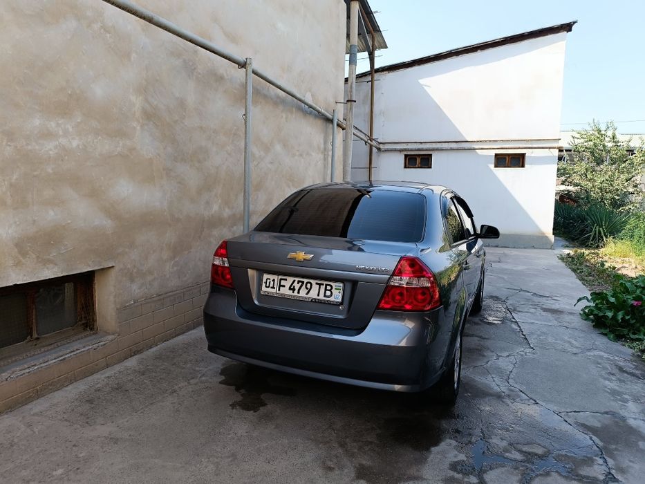 Nexia 3 mokriy asfalt