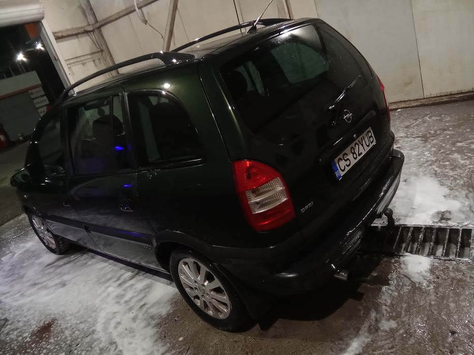 Vând/schimb opel Zafira 7 locuri taxe la zi fiscal pe loc preț 1300 e