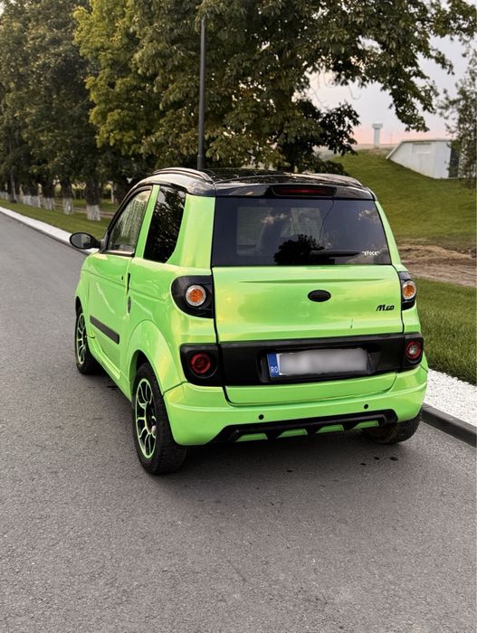 Microcar M.GO Family 4 locuri 21 cp Unic Se poate conduce de la 16 ani