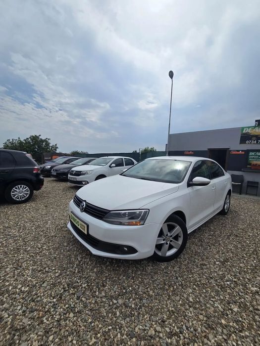 Volkswagen Jetta Rate de la 227euro/luna fara avans,garantie,buy-back,livrare gratuita