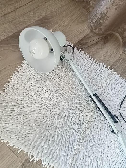Lampa salon și sterilizator ustensile