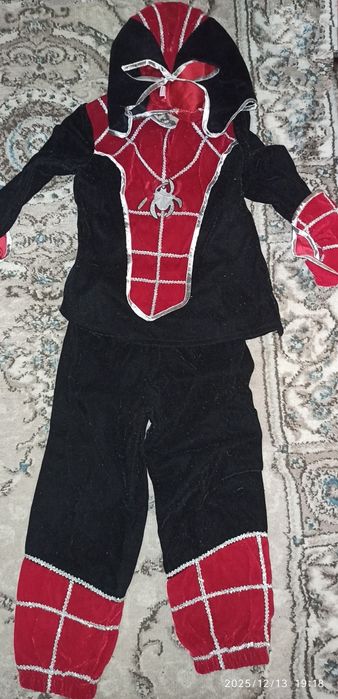 Продам новогодние костюмы