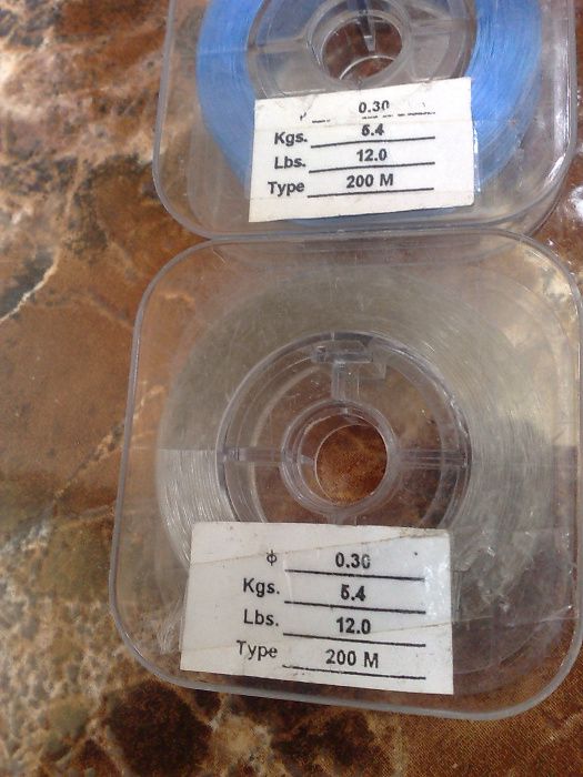 100 Carlige pescuit VMC carbon + 2 role fir, 3 Mulinete vintage