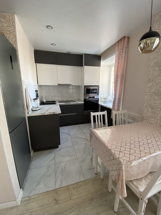 Продам 3х комнатную квартиру с мебелью и техникой