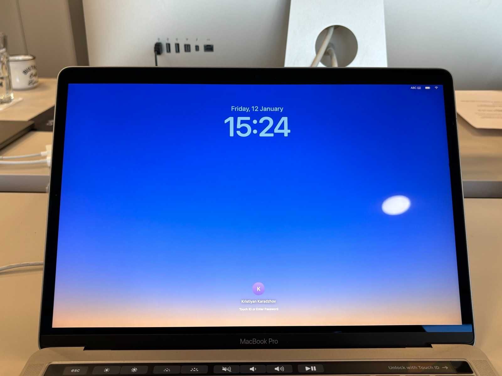Macbook Pro 13 inch Touchbar