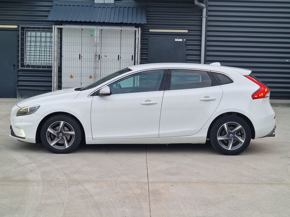 Volvo V40 R Disign 2015 - 2.0 Diesel - Accept Schimb