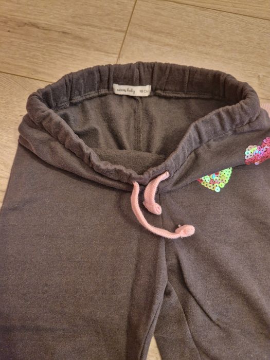 Vand lot 4 perechi pantaloni marime 98