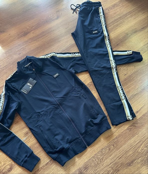Мъжки,памучен,тъмно син екип Hugo BOSS