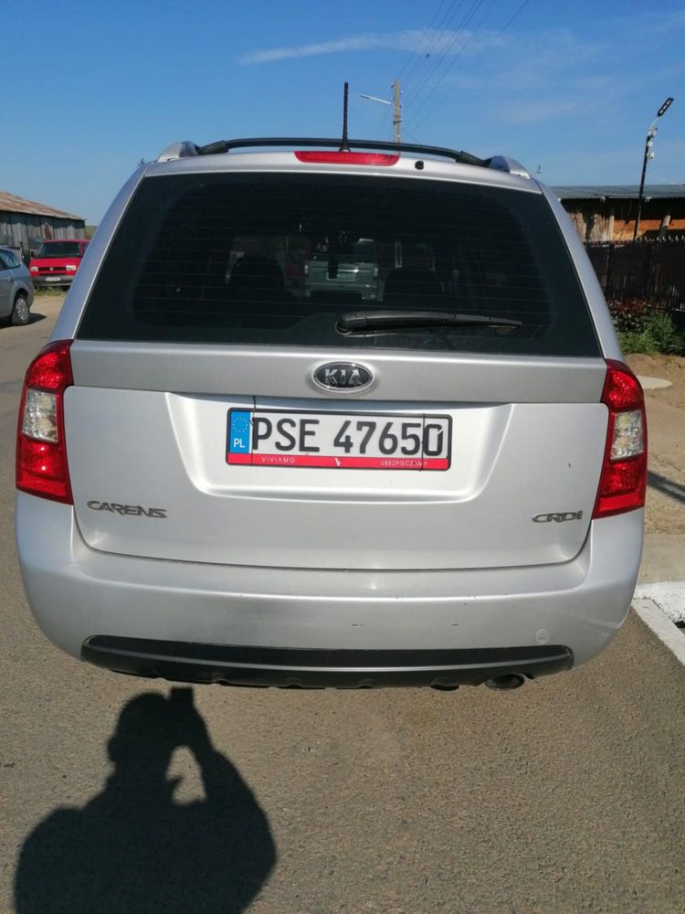Vând kia carens