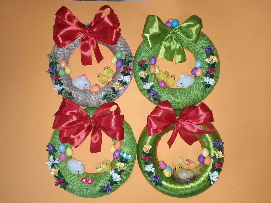 Coronite decorative de Paste - lucrate manual