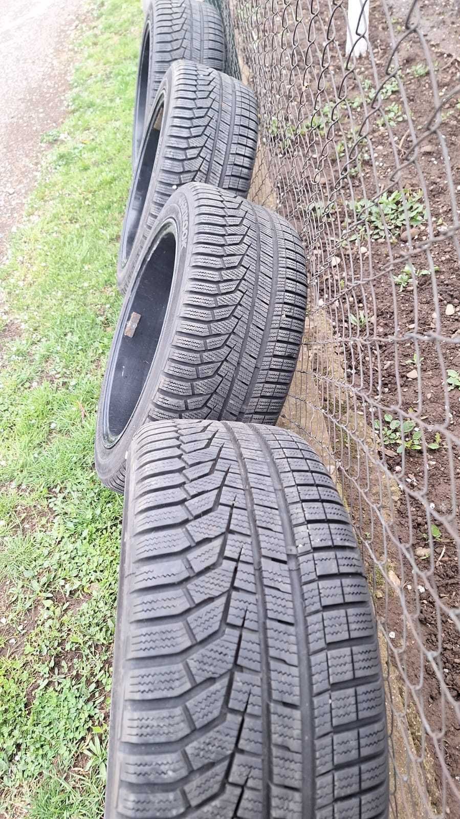 Vand Anvelope Hankook Iarna 235 45 r17