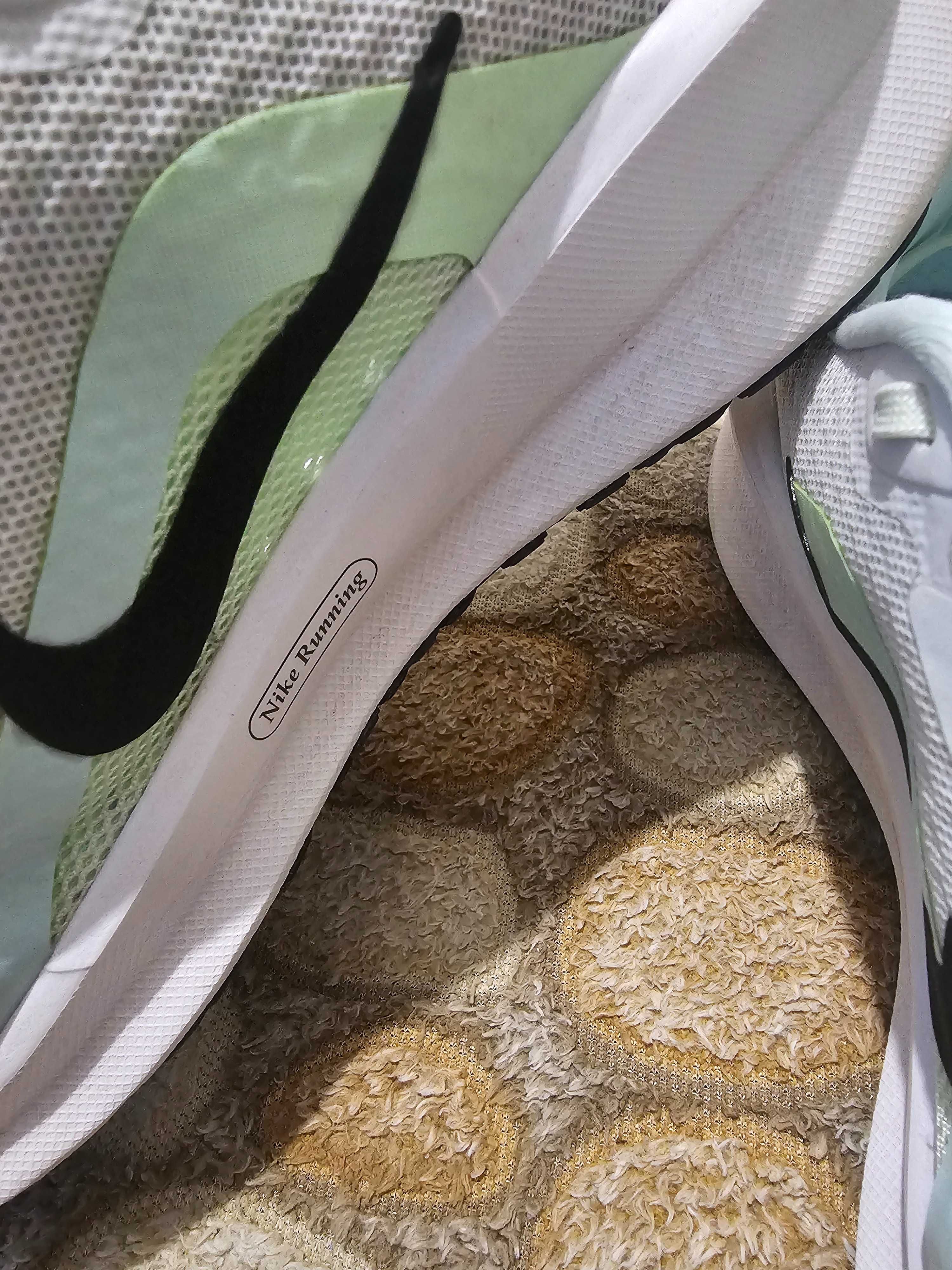 Оригинални дамски маратонки Nike