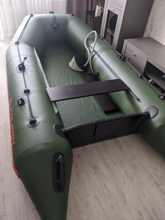 Продам лодку "Колибри"