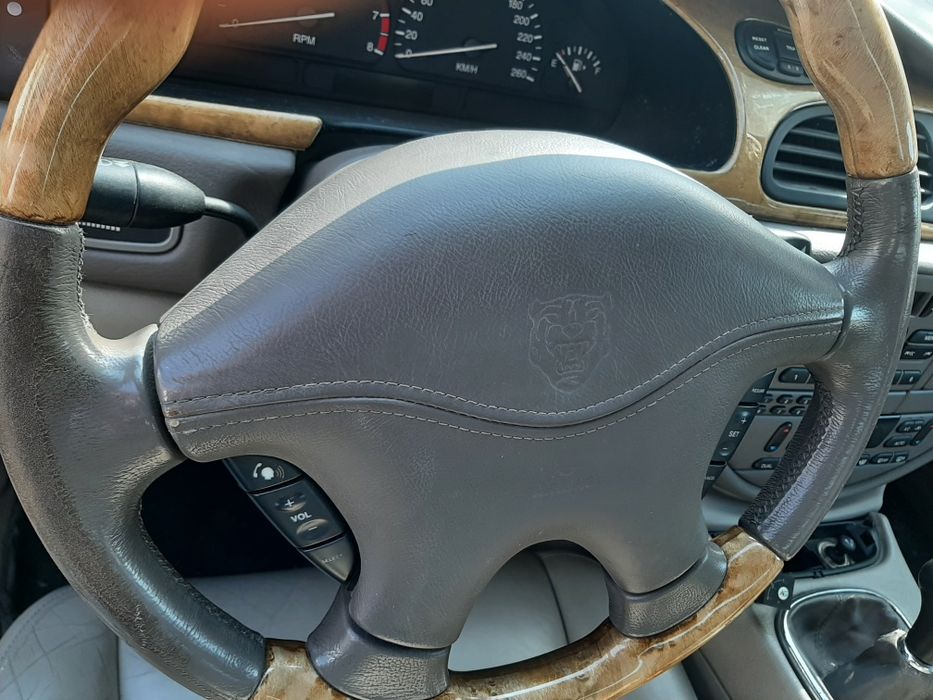 Фолксваген + Ягуар