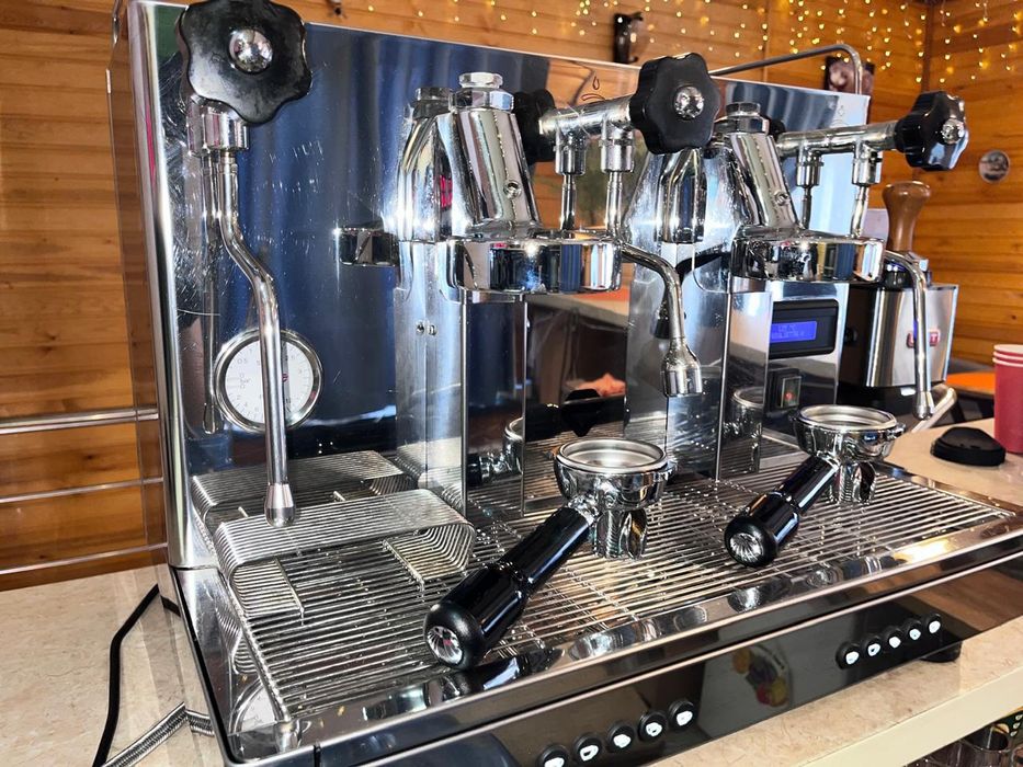 Профессиональная кофемашина LELIT PL2SVX