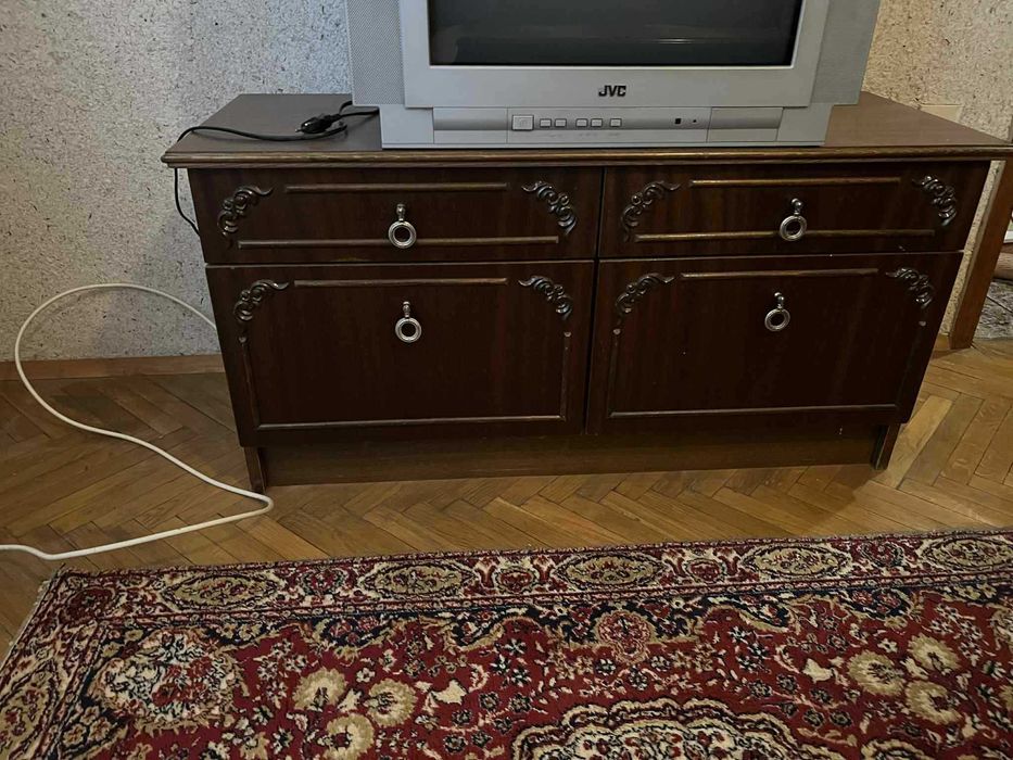 Продавам спално обзавеждане
