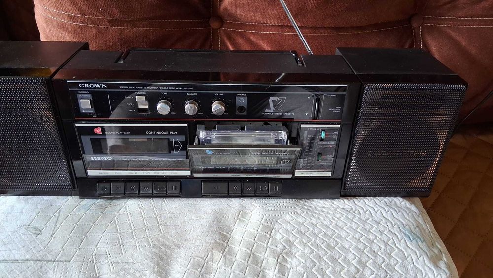 Radiocasetofon stereo dublu caseta Crown