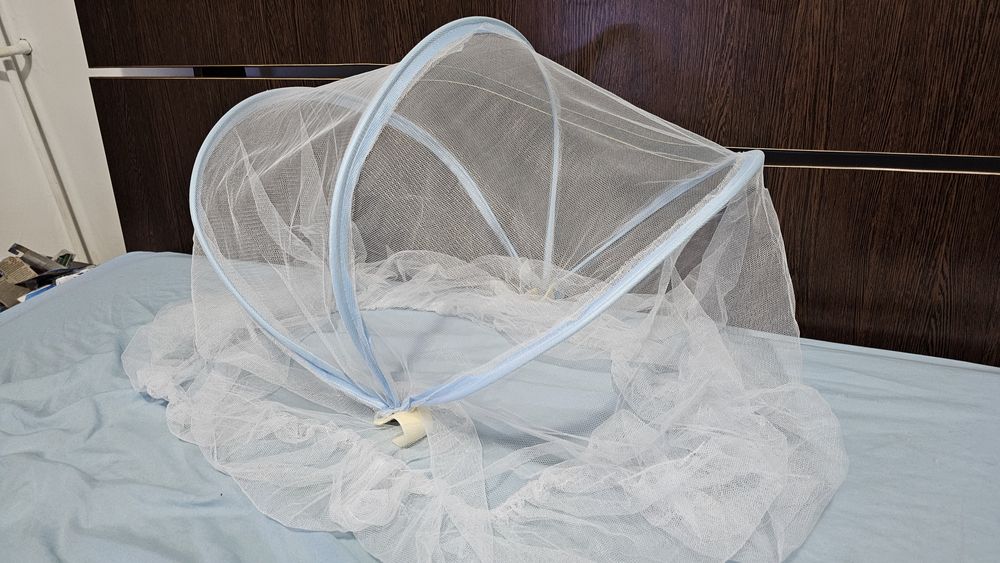 Articole belelusi. carusel pătuț,plasa țânțari,carte senzoriala