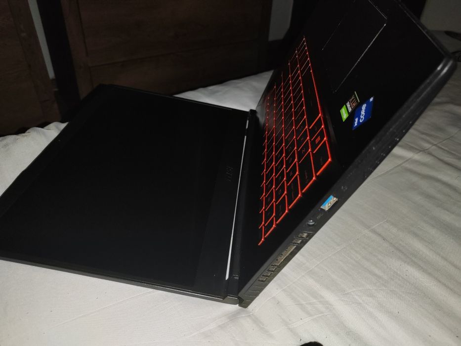 MSI gf63, Intel i5 11th, RTX 3050, 144hz, 16GB, SSD 2TB (Upgrade)