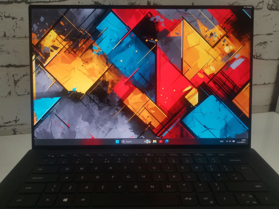 Лаптоп Dell XPS 15 9500 Intel i7, Nvidia 1650 Ti, 1TB NVMe, 16GB RAM