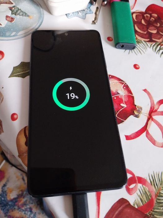 Samsung A51 забива