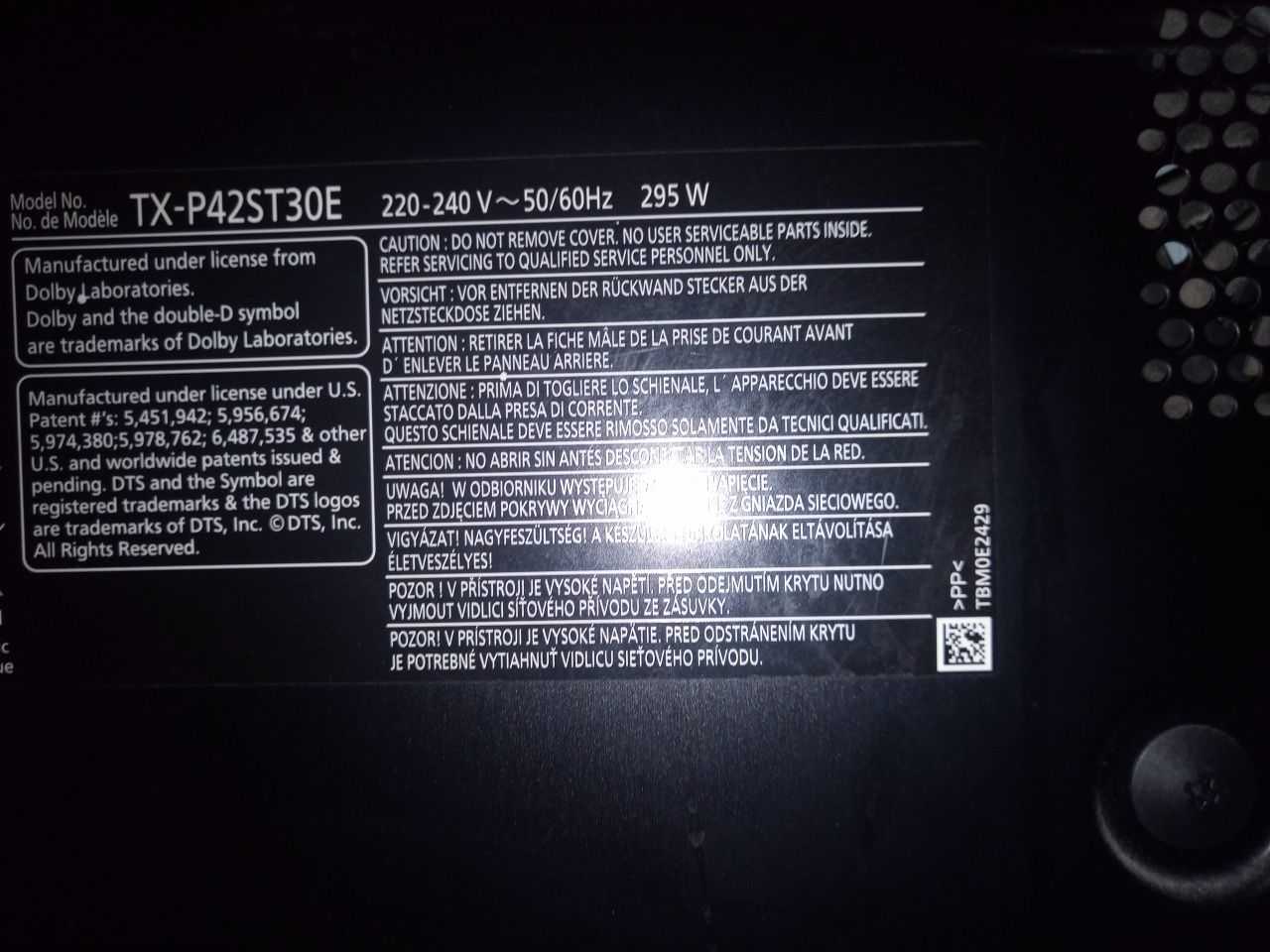Продавам плазмен телевизор Panasonic  Viera 42" 3D ПОВРЕДЕН