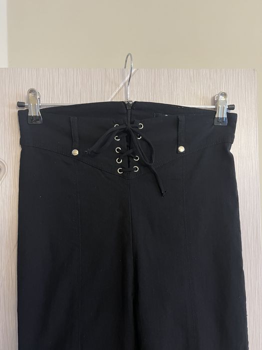 Сет от пуловер H&M с панталон Bershka