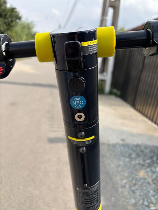 Vând trotinetă electrică