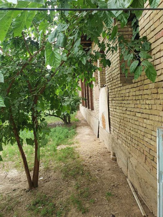 Uy sotiladi 8 sotix Keles Generalda