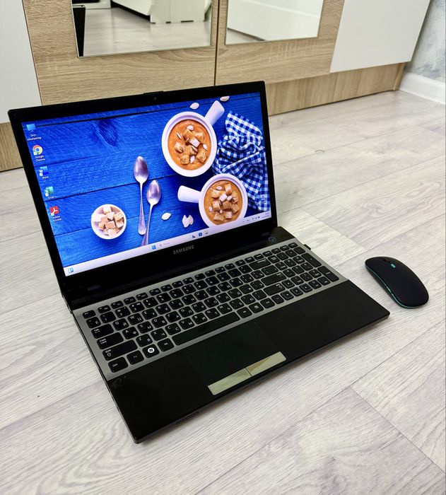Ноутбук Samsung intel core i5 Nvidia GT 520MX ОЗУ 8 gb SSD 128 HDD 750